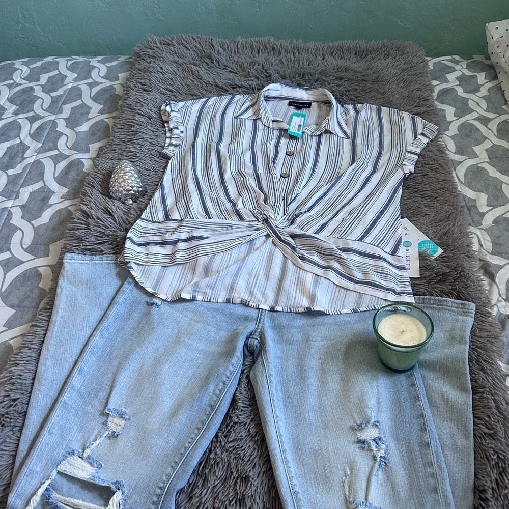 Bundle studio blue jeans size 28 and stripe blouse white and blue size S New